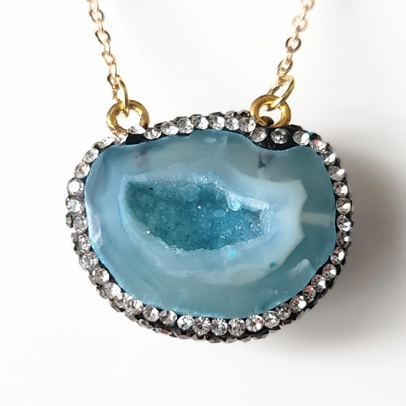 Jewelry - Pavé genuine druzy geode necklace